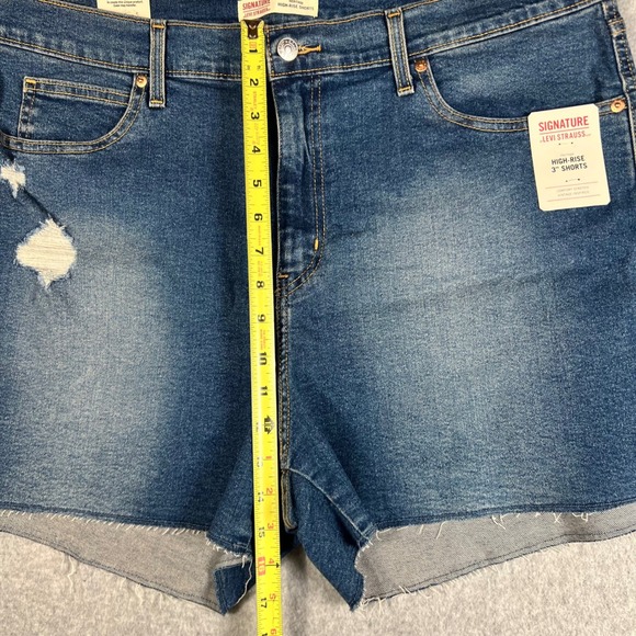 Signature Levi Strauss High Rise Shorts 18 Blue Denim Distressed W34 - Picture 3 of 11
